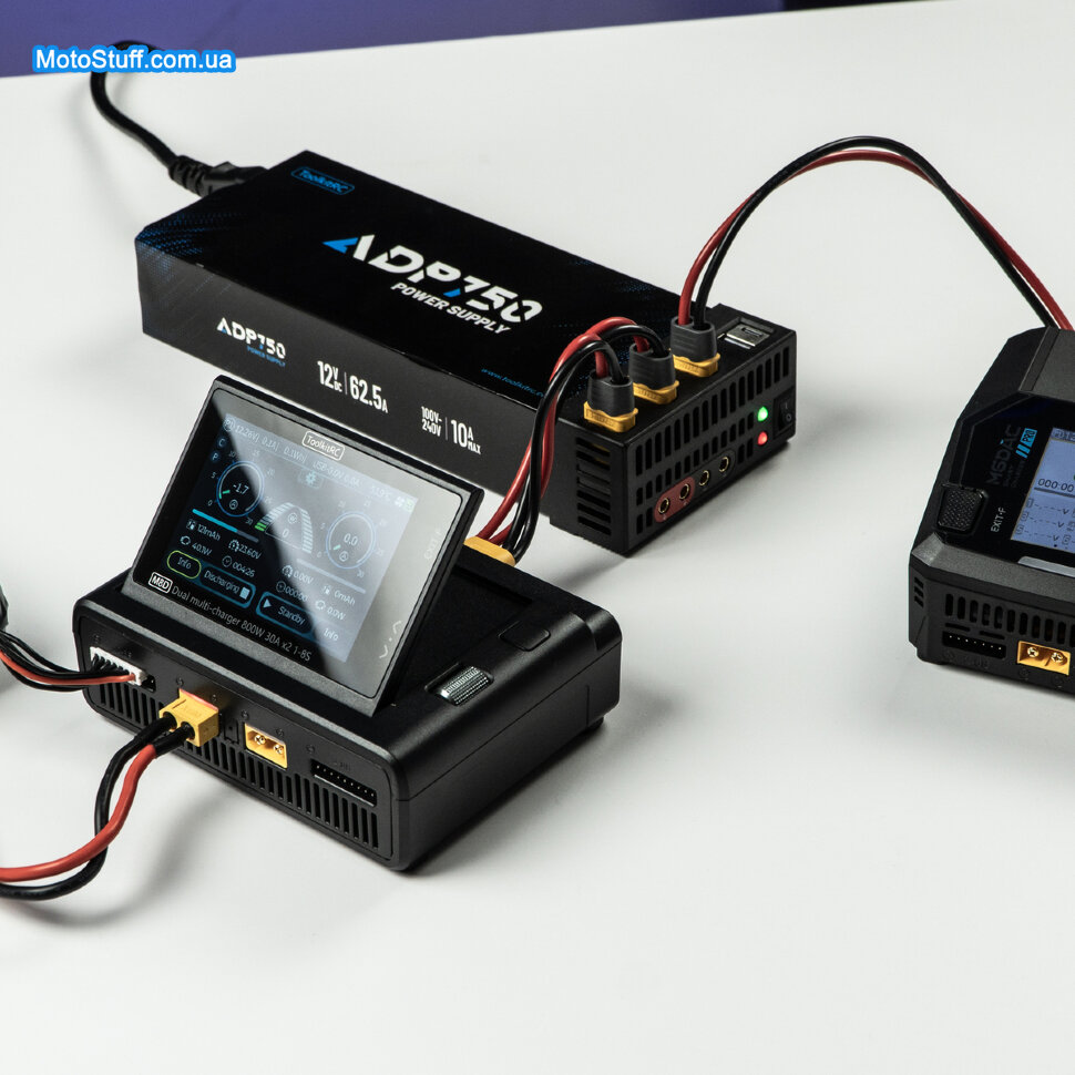 Зарядное устройство ToolkitRC M8D (2*DC 800 Вт)