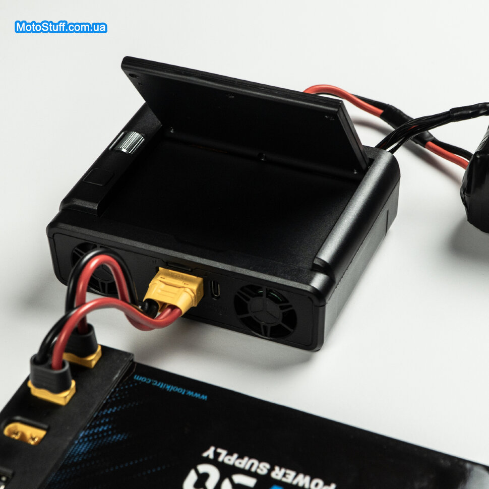 Зарядное устройство ToolkitRC M8D (2*DC 800 Вт)