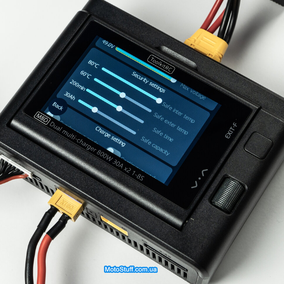 Зарядное устройство ToolkitRC M8D (2*DC 800 Вт)
