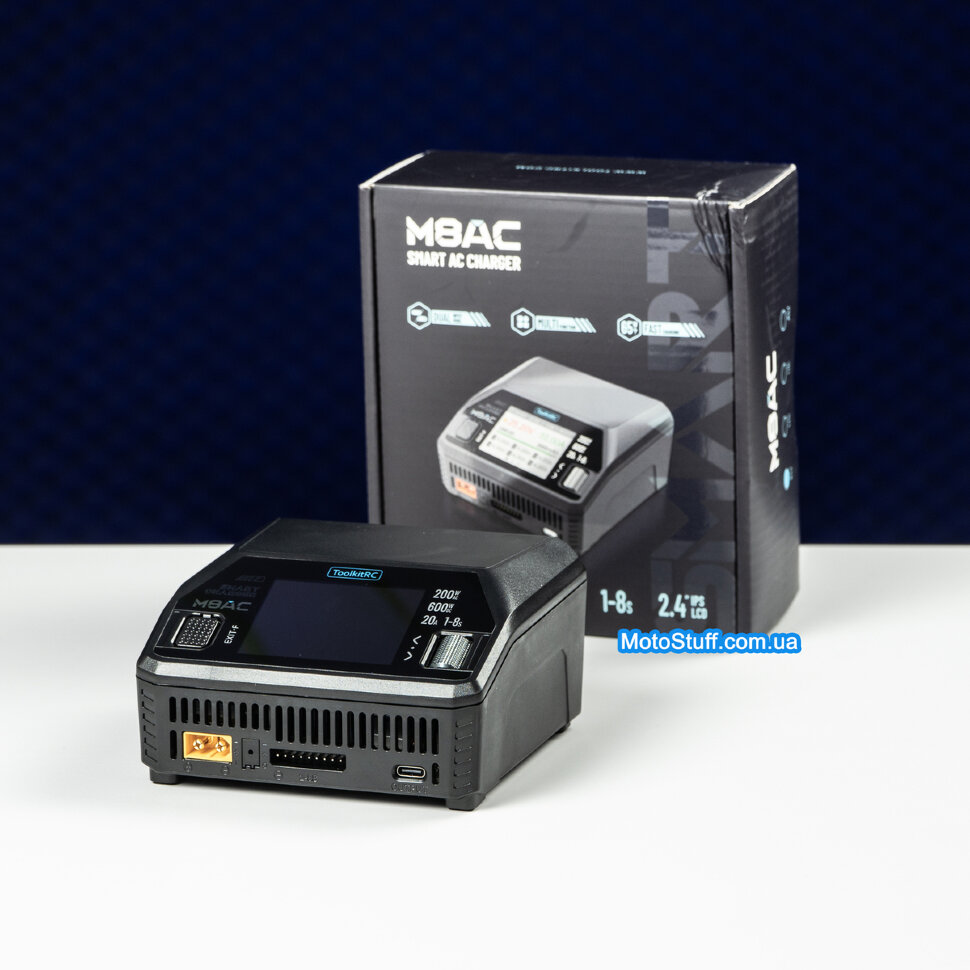 Зарядное устройство ToolkitRC M8AC (AC 200 Вт / DC 600 Вт) 