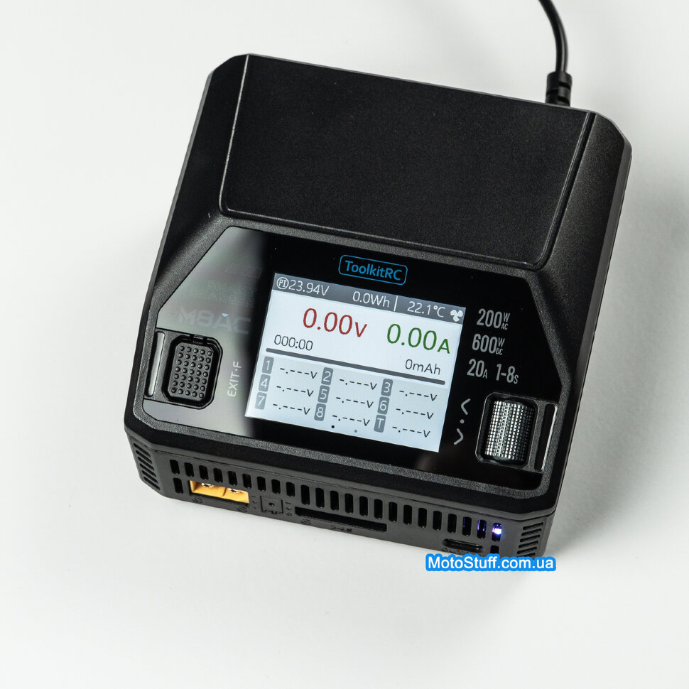 Зарядное устройство ToolkitRC M8AC (AC 200 Вт / DC 600 Вт) 