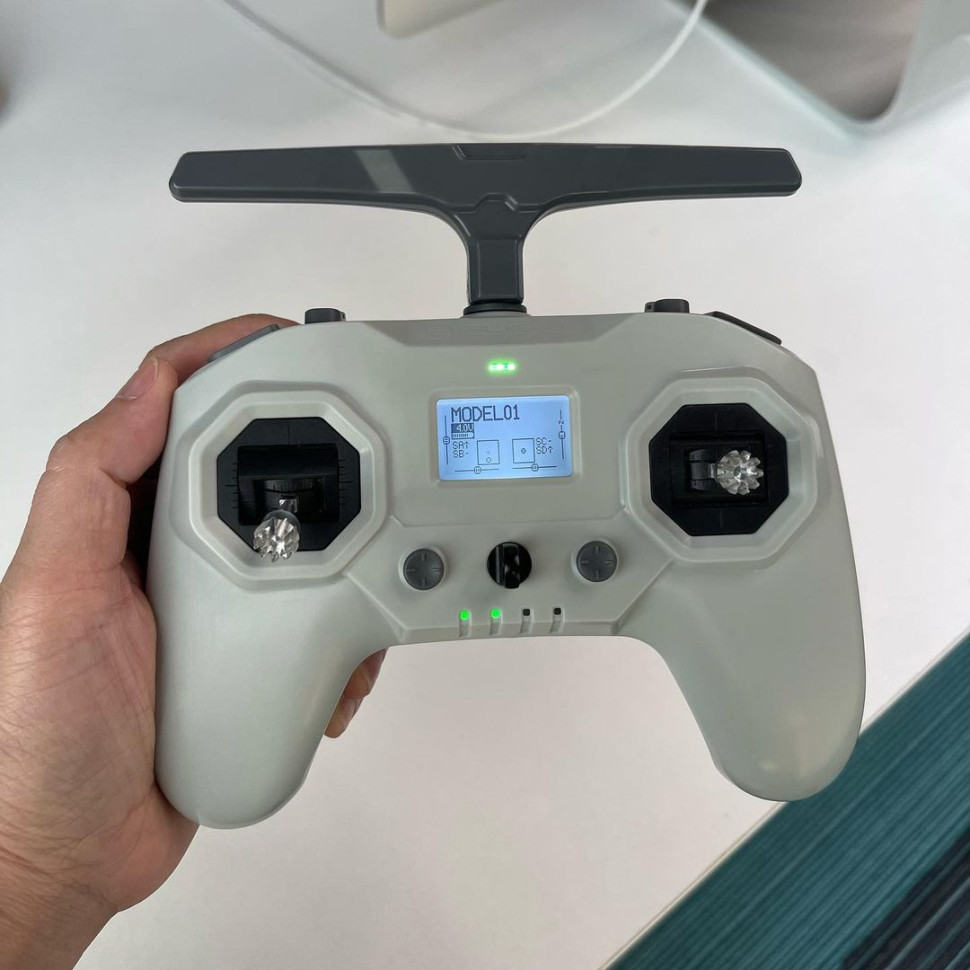 Пульт управления для FPV iFlight Commando 8 ELRS 2.4GHz