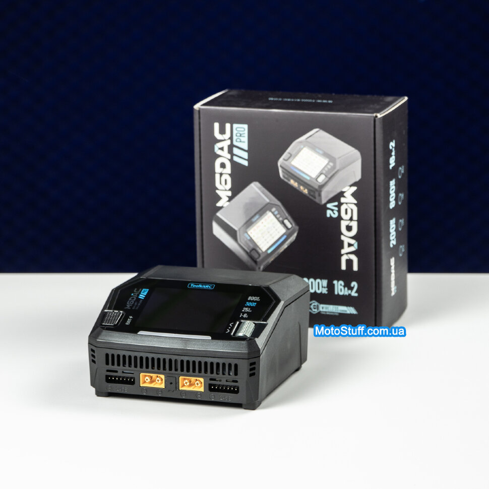 Зарядное устройство ToolkitRC M6DAC Pro (AC 330 Вт / 2* DC 400 Вт)
